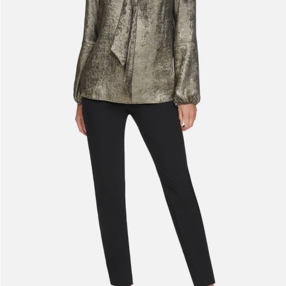 NWOT DKNY Women’s long sleeve tie- neck blouse. Size medium - Picture 4 of 8